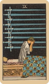 偉特塔羅牌色彩學 - 寶劍九